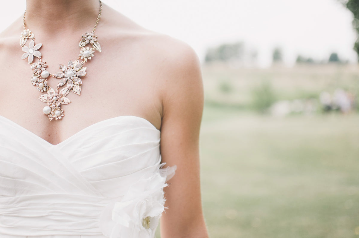 How To Tie A Bow On A Dress